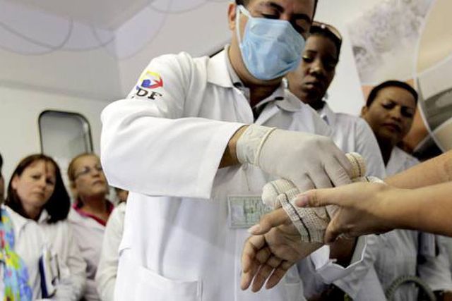 médicos