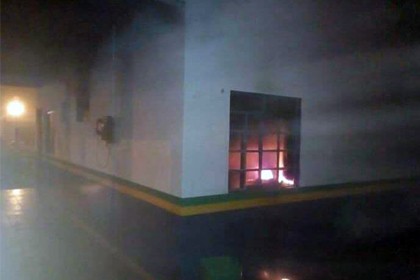 base_PM_incendiada_capa-capa_vilhena_noticias_15-03-2018-46
