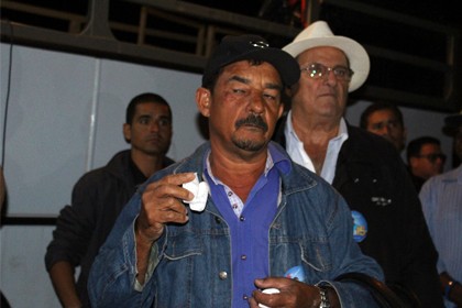 comitiva_rosani_atacada_a_pedradas_capa-capa_vilhena_noticias_22-05-2018-45