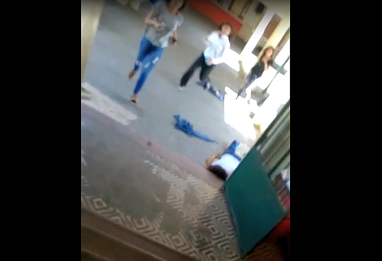 ataque_escola