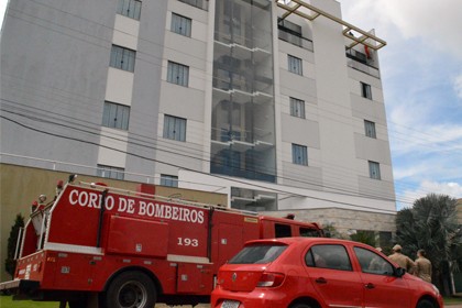 principio_incendio_portinari_capa-capa_vilhena_noticias_03-04-2018-64