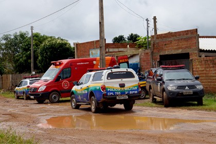 capa-apos-quase-tres-horas-de-negociacao-homem-que-tentou-suicidio-se-entrega-capa_vilhena_noticias_20-03-2017-70