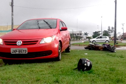 motociclista-e-arrastado-apos-colisao-capa_vilhena_noticias_13-02-2017-69