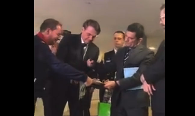 bolsonaro-piada-2019
