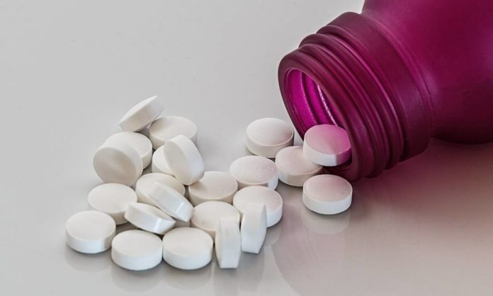 xpills-384846_1920.jpg.pagespeed.ic.5lwzhPTHak