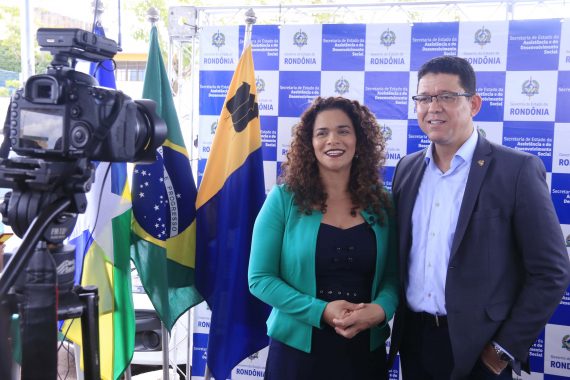 Entrega-de-veiculo-18.12.2019-foto-Esio-Mendes-57-570x380 (1)
