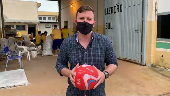 samir-com-a-bola