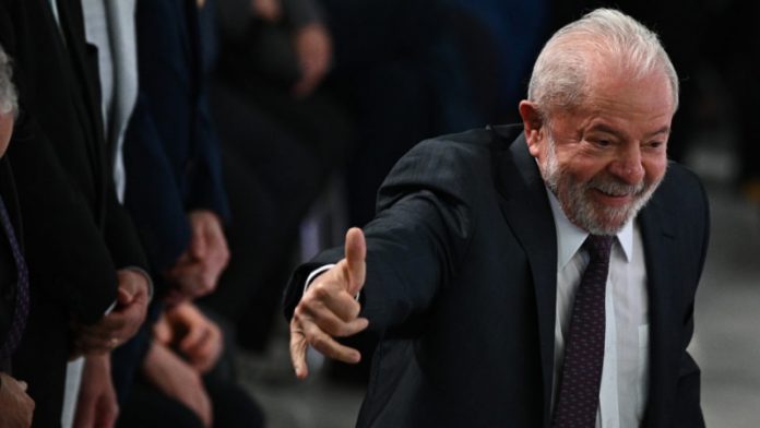 El Gobierno de Lula convoca al sector privado para dinamizar a la industria