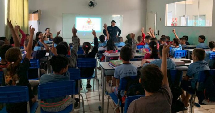 Palestra-01-Vilhena-diz-nao-as-drogas-e1676460630749