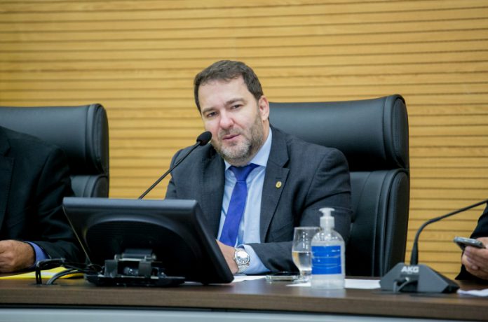 Deputado Alex Redano cobra do DER recuperação da Linha eletrônica em Jacinópolis