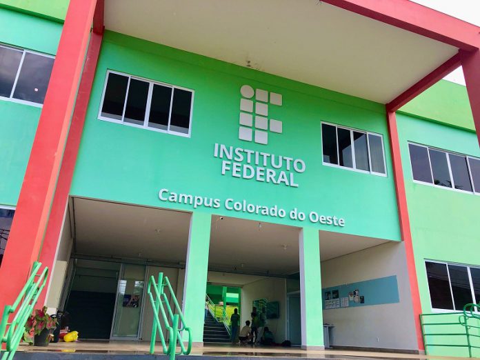Campus_Colorado_do_Oeste_-_Fachada