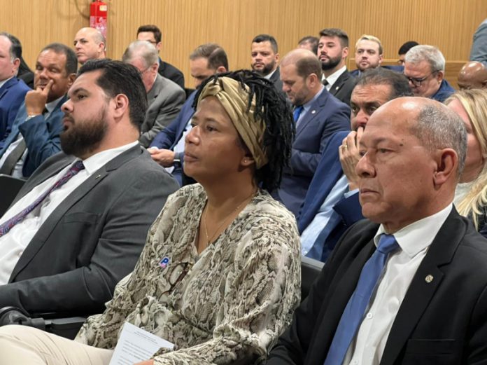 Deputada Silvia Cristina reunião Ibama (1)