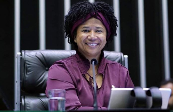 Deputada Silvia Cristina mandato municipalista