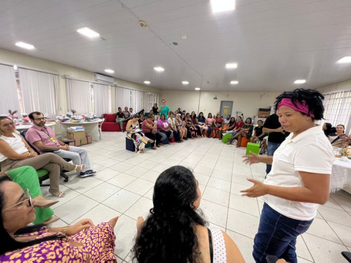 Deputada Silvia Cristina certificados cursos ji-Paraná (3)