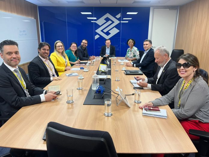 Deputada federal Silvia Cristina reunião no Banco do Brasil (1)