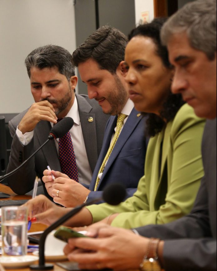 Marcos Rogério e bancada com companhias aéreas (4)