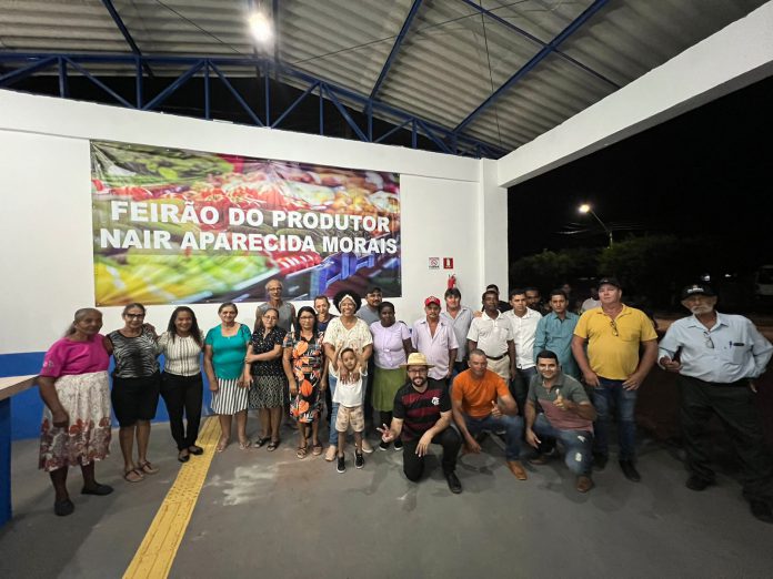Deputada Silvia Cristona barracão da feira em Parecis (2)