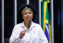 Sílvia Cristina anuncia projeto Olhar de Amor, que vai realizar cirurgias de cataratas e de pterígio