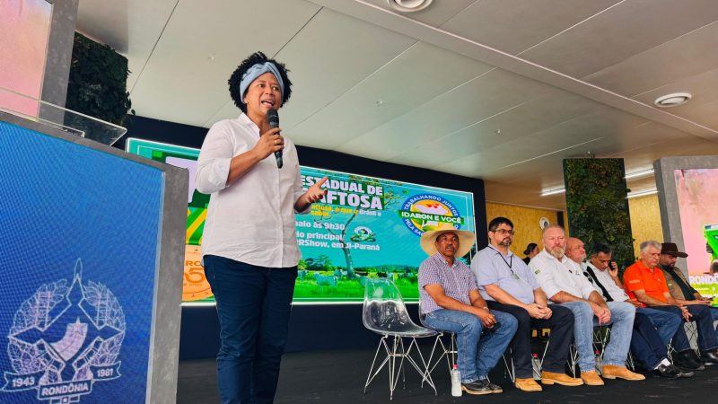 Silvia Cristina palestra febre aftosa Rondônia Rural Show (1)