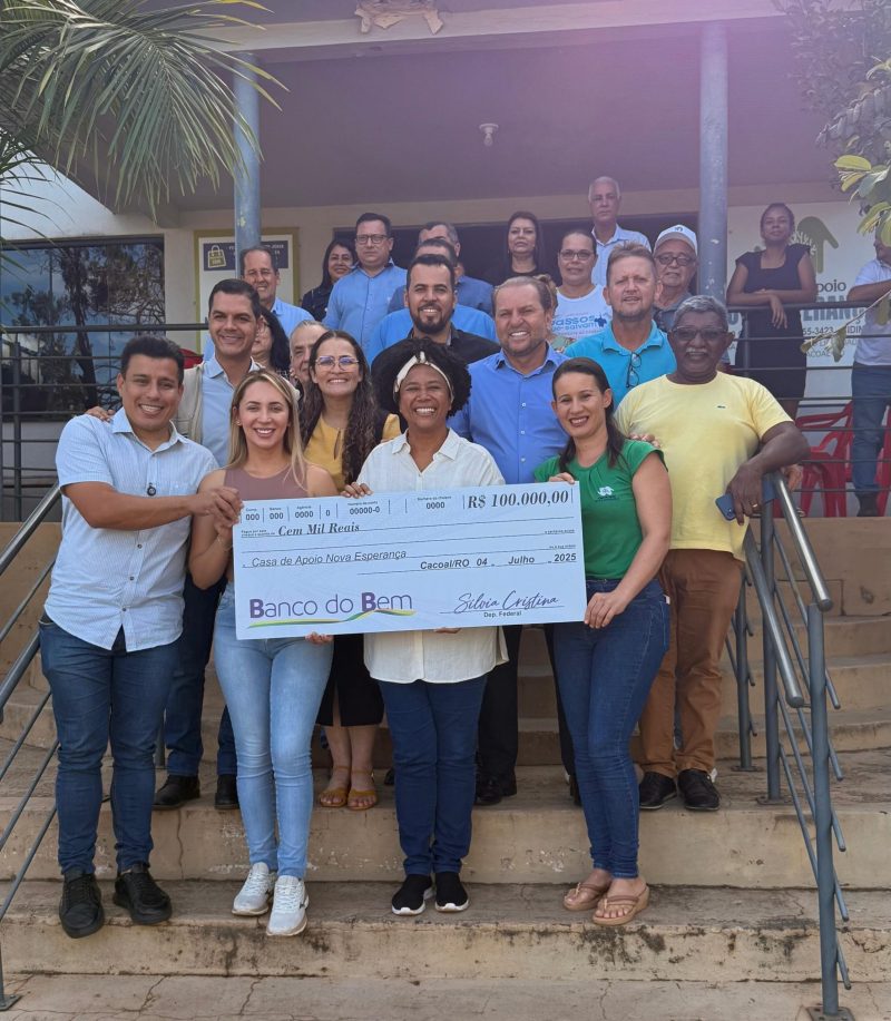 Deputada Silvia Cristina entrega R$ 100 mil para a Casa de Apoio NOva Esperança (2)