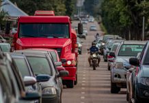 Prazo final para licenciamento de veículos com placa final 9, encerra na próxima terça-feira, 30