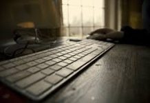 Quatro são condenados por comentários depreciativos sobre orientação sexual de deputada de RO