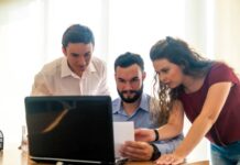 Como aproveitar o seu tempo livre com séries para maratonar sem nenhum custo extra no final do mês