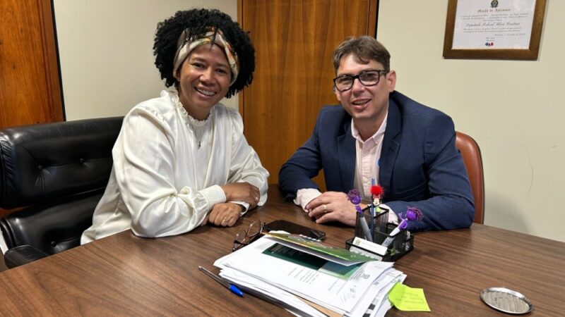 Silvia Cristina e prefeito Jeverson Lima de Jaru
