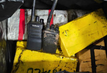 Traficante atira contra policiais durante perseguição e abandona carro com 30 kg de drogas