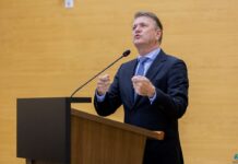 Recurso destinado por Luizinho Goebel garante aquisição de van para Alto Alegre dos Parecis