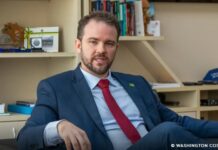 Governo avalia uso do FGTS para quitar dívidas, diz Durigan