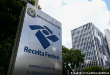 Receita paga nesta terça maior lote de restituição do IR da história