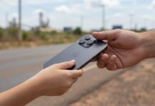 Jovem é obrigado a pagar R$ 800 para recuperar celular perdido em Vilhena