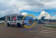 Motociclista fica ferido após colisão entre caminhonete e motoneta em Vilhena
