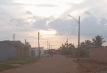 Moradores do bairro Jardim Aripuanã em Vilhena denunciam falta de água recorrente e queda na pressão do abastecimento