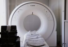 Carreta de tomografia e ultrassom chega a Vilhena para ampliar oferta de exames de imagem