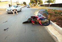 Motociclista fica ferida após colisão com Corolla durante retorno em avenida de Vilhena