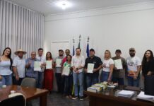 Prefeitura de Vilhena entrega mais dez títulos definitivos de propriedade a produtores rurais